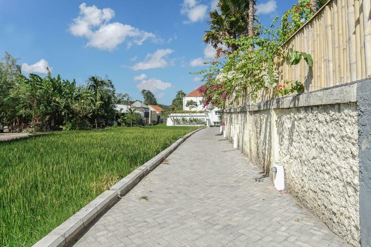 Umalas Suites Seminyak Esterno foto