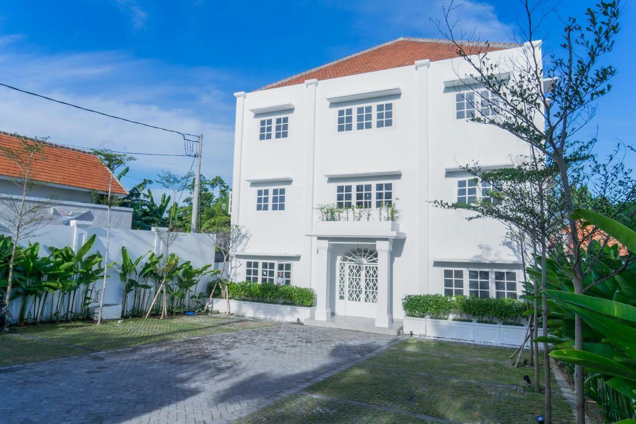 Umalas Suites Seminyak Esterno foto